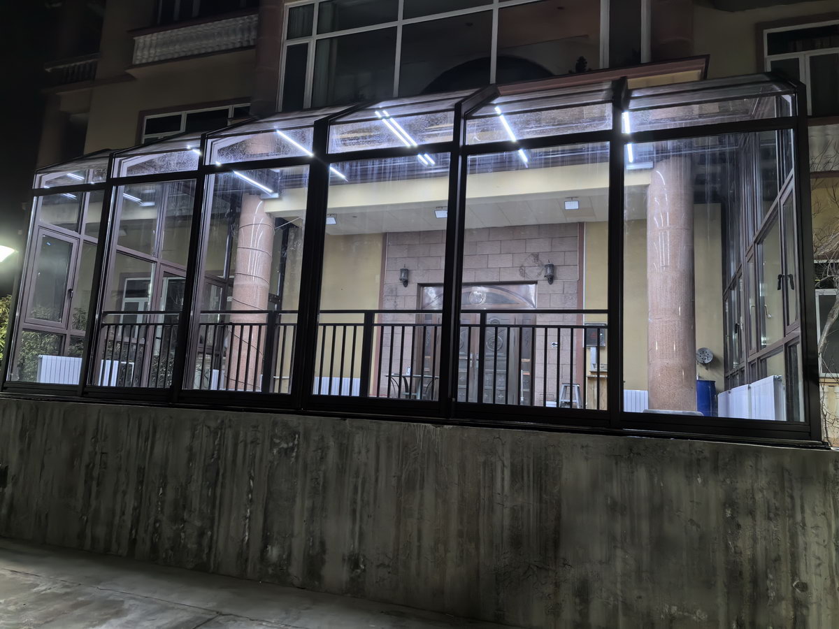 L-type mobile sunroom