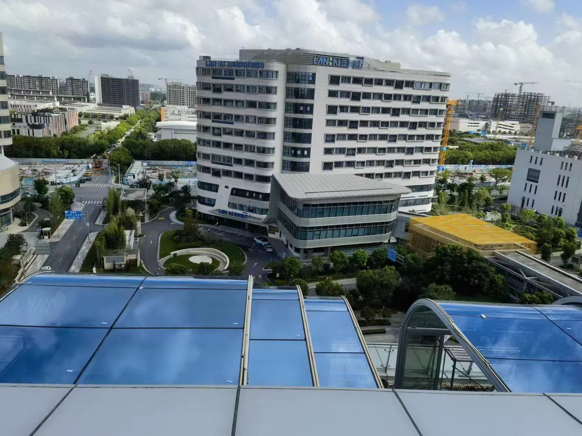 Renovation of the front terrace at Shanghai Xinhongqiao International Medical Center